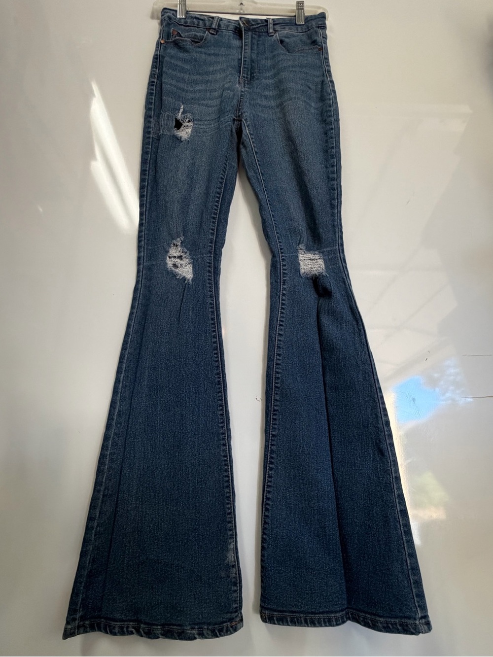 ARTICLES OF SOCIETY Womens Denim Jeans Size 1/25 Distressed Stretch Flared Hi Ri